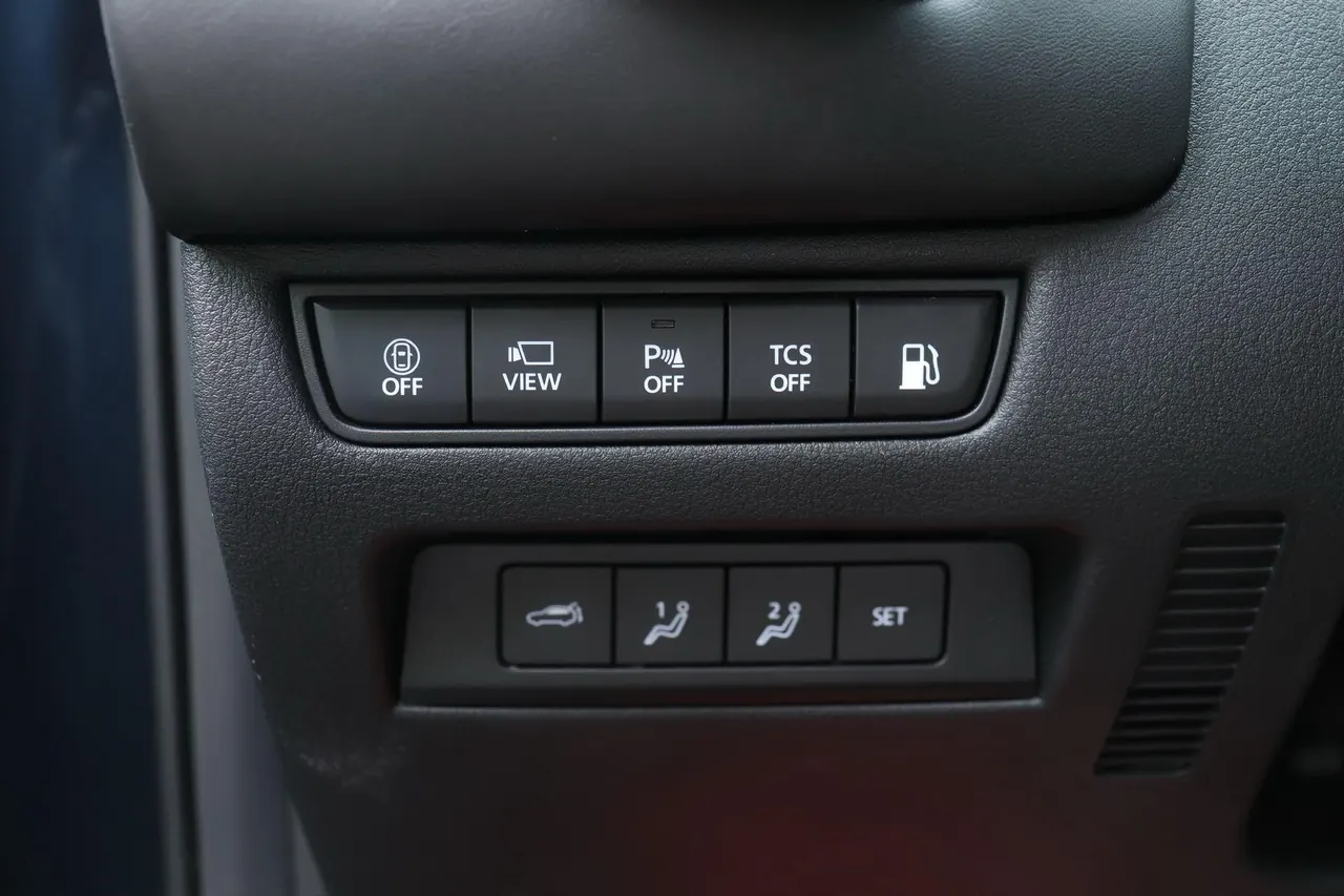 Mazda 2023 CX-50 line also HYBRID 2.5 stepless automatic gear 8