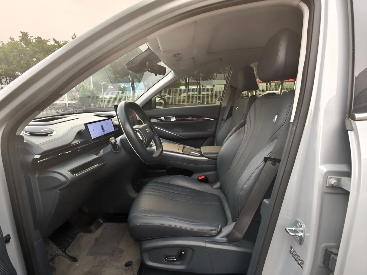 Geely Galaxy 2024 E 5 530km Discovery Edition Automatic Gear 4