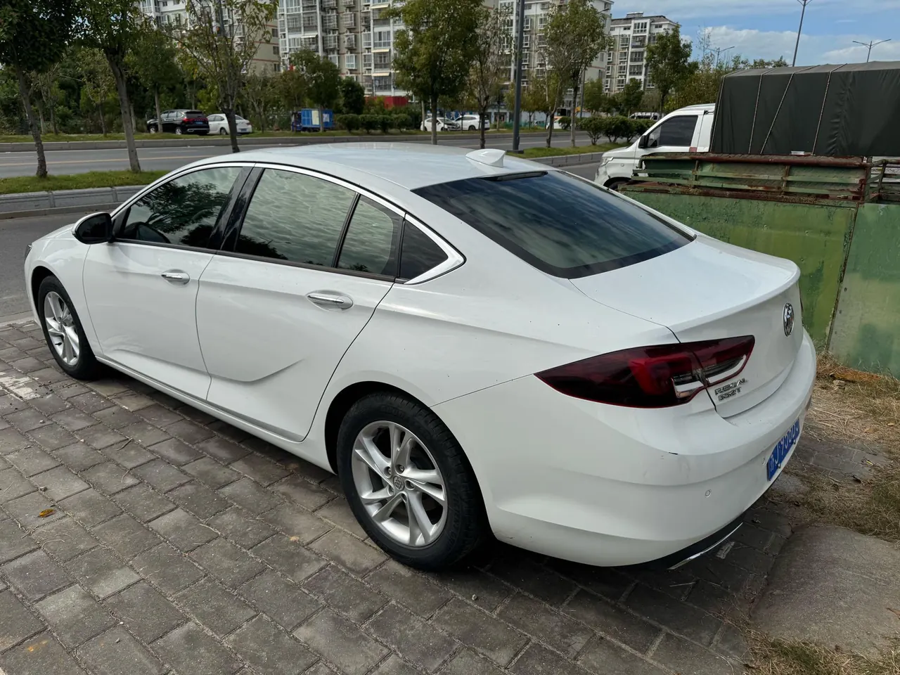 Buick 2020 Regal 1.5T 552T Elite Automatic Gear 2