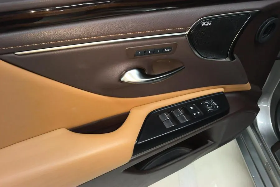 Lexus ES (Imported) 2020 ES300h 2.5 Stepless Administrative Edition Automatic Gear 4