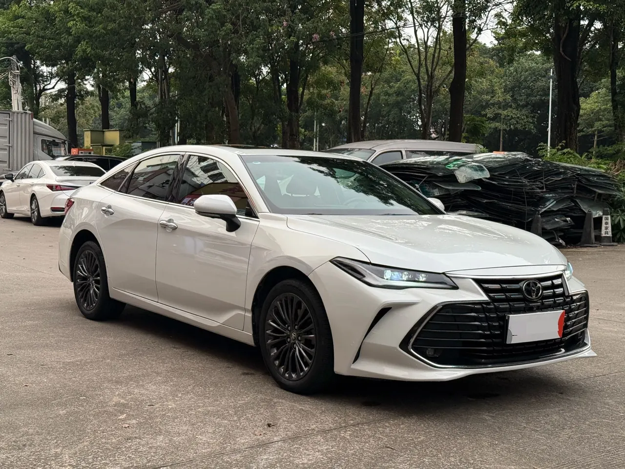 Toyota 2022 Asian Dragon 2.0 Stepless XLE Premium Edition Automatic Gear 3