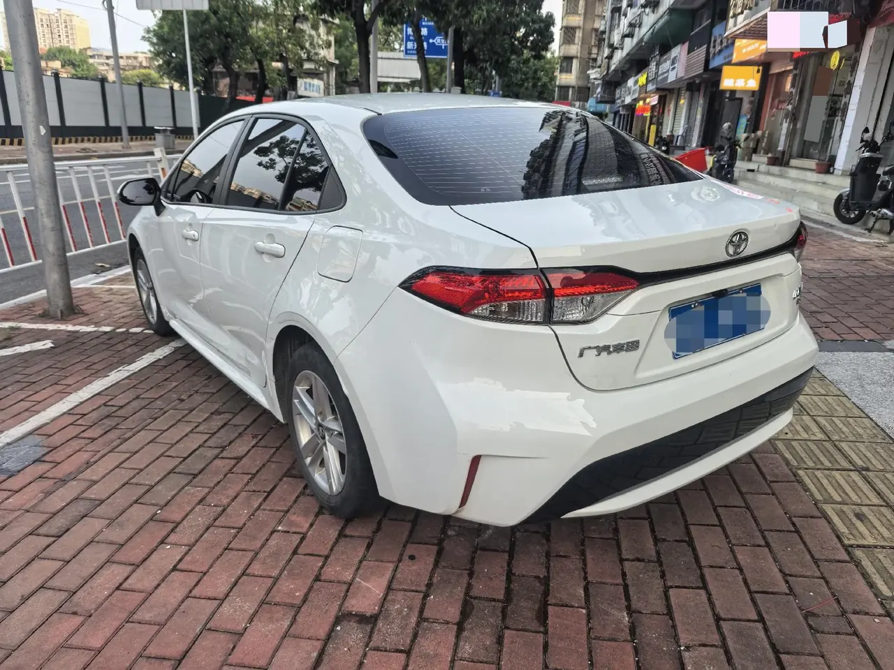 Toyota 2022 Lei Ling 1.2T Stepless 185T Deluxe Automatic Gear 2