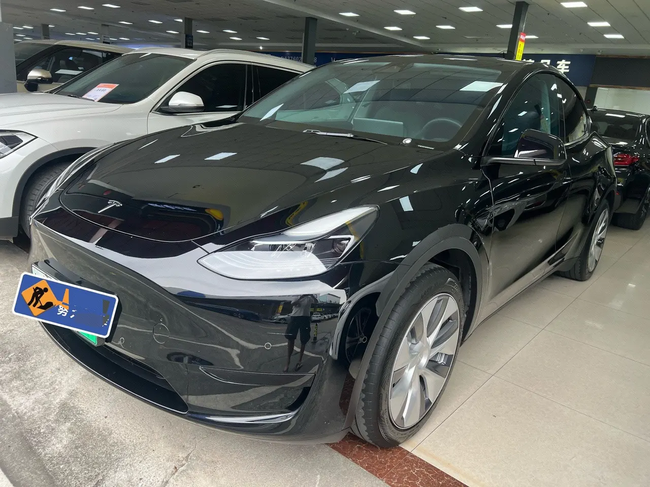 Open image lightbox: Tesla 2022 Model Y rear-wheel drive version (facelift) automatic gear