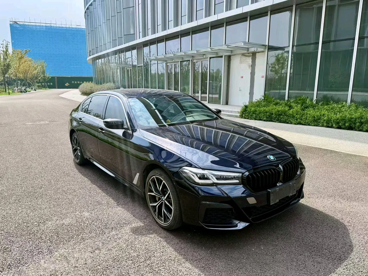 BMW 5 Series 2022 530Li 2.0T Exclusive M Sports Suit (Modified) Automatic Gear 2