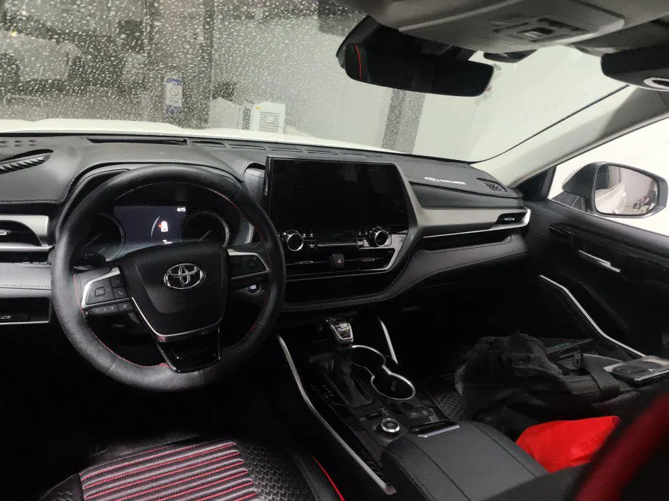 Toyota 2022 Highlander 2.0T 380T 4-wheel drive premium version 7-seat automatic gear 2