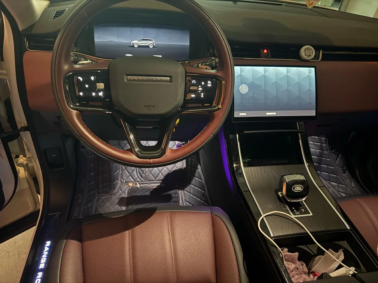 Land Rover 2024 evoque L 48V 2.0T 249PS automatic gear 3