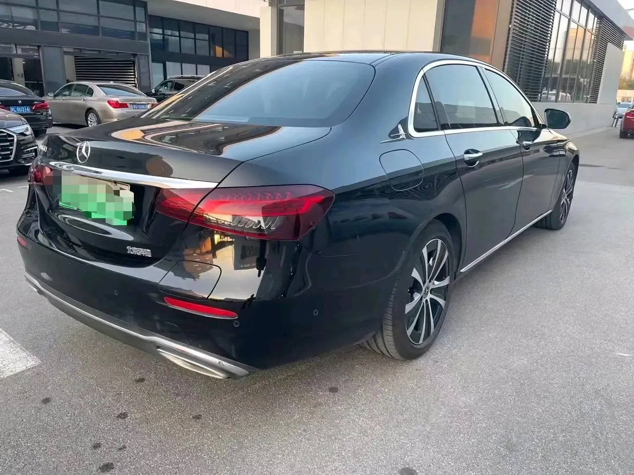 Mercedes Benz Class E New Energy 2022 E 350 e L 2.0T (Change 2) Automatic Gear 6