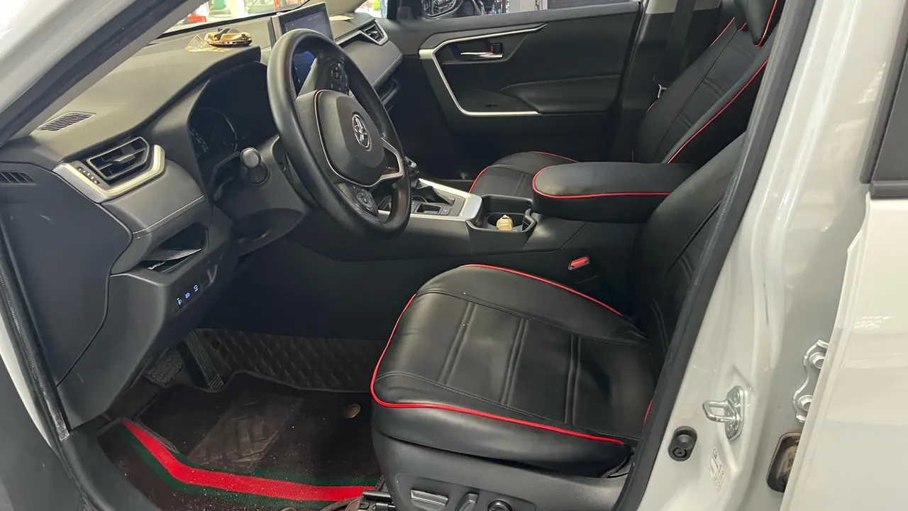 Toyota 2023 RAV4 Rongfang Double Engine 2.5 Stepless Two-Drive Elite Automatic Gear 2