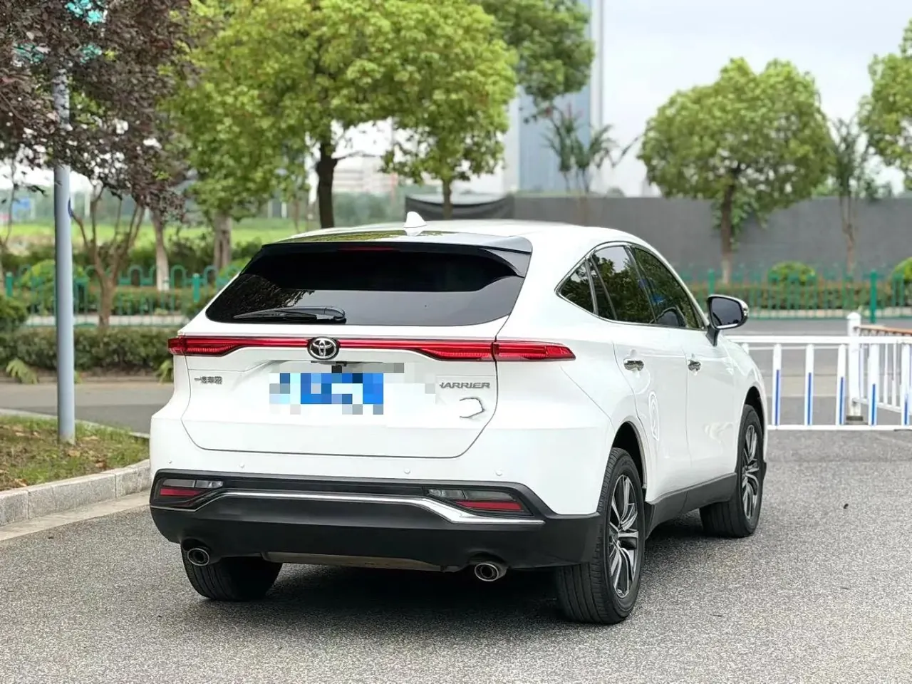 Toyota 2022 Lingbo 2.0 Stepless Two-Drive Deluxe Automatic Gear 8