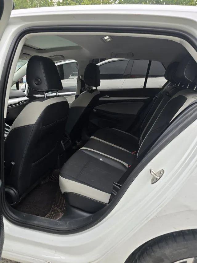 Volkswagen 2021 Golf 8 PRO 1.4TSI 280TSI Automatic 5
