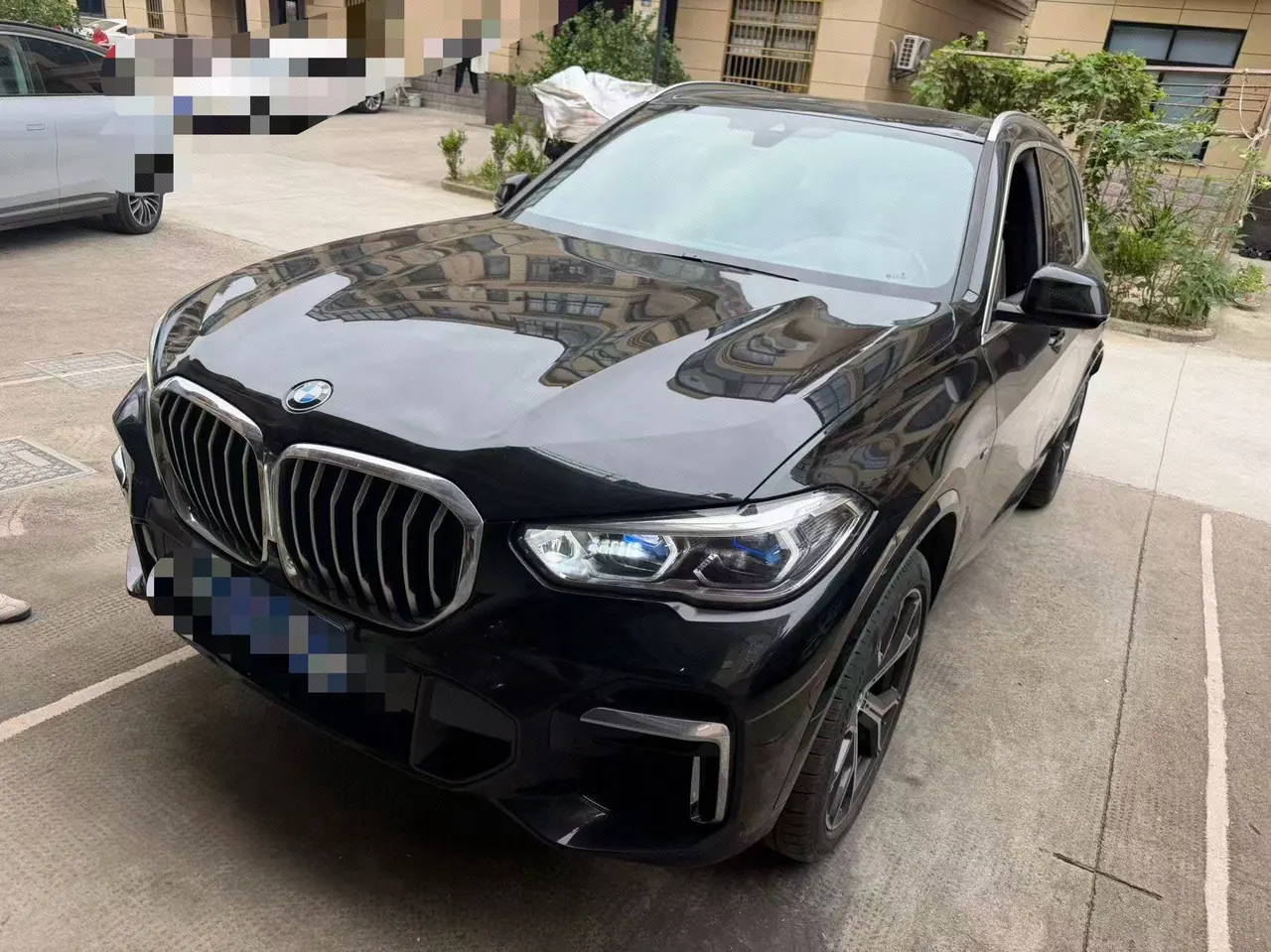 Open image lightbox: BMW 2022 X5 xDrive40Li 48V 3.0T M sports suit (modified) automatic gear