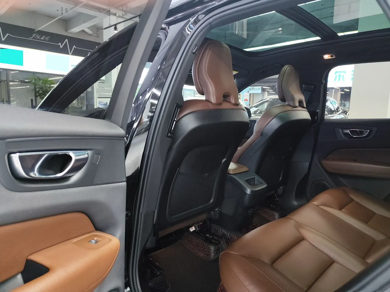 Volvo 2021 XC60 2.0T T5 4-wheel drive Zhiyuan Deluxe Edition Automatic Gear 6