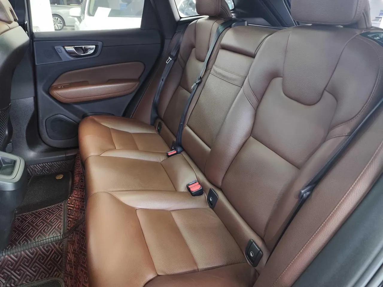 Volvo 2021 XC60 2.0T T5 4-wheel drive Zhiyuan Deluxe Edition Automatic Gear 7