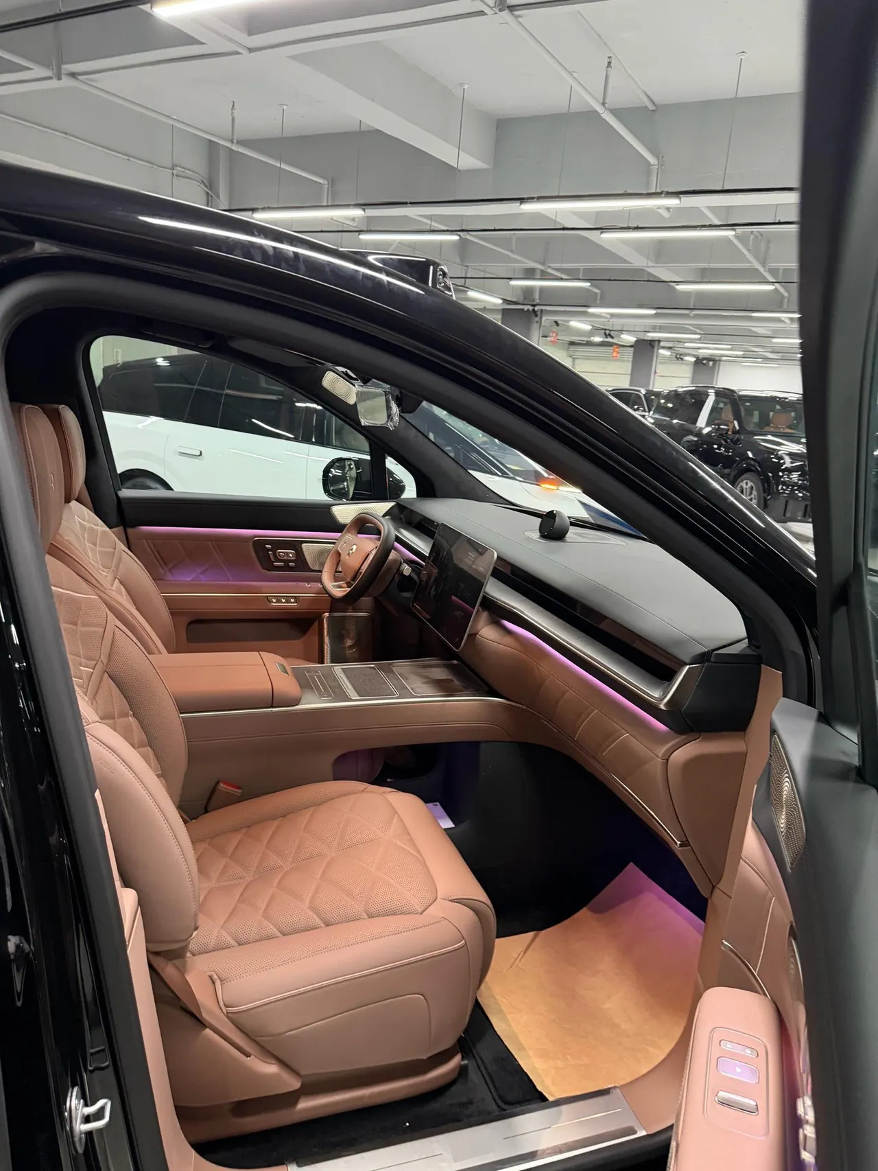 NIO 2026 ES 9 102kWh Executive Island Deluxe Automatic Gear 6