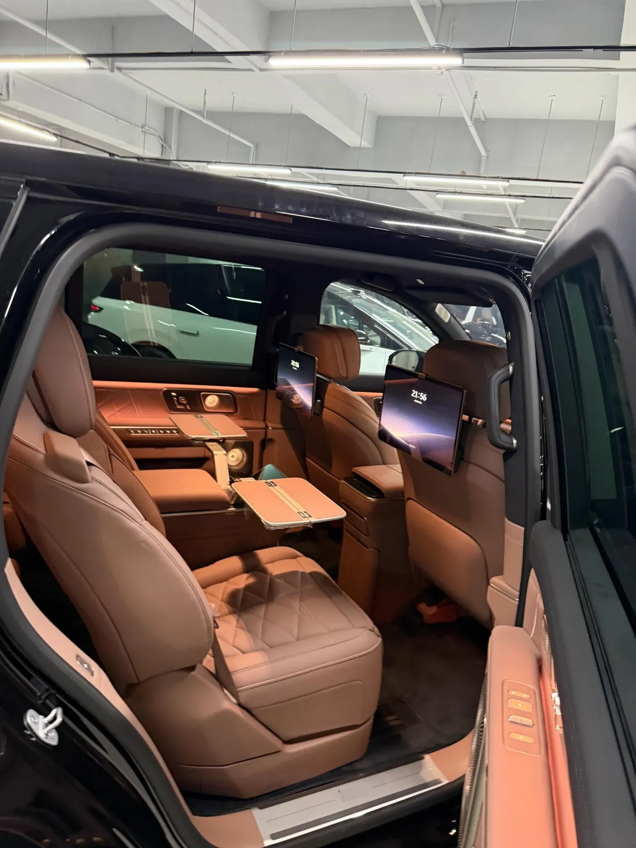 NIO 2026 ES 9 102kWh Executive Island Deluxe Automatic Gear 7