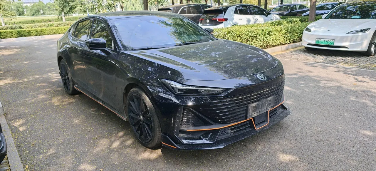 ChangAn 2023 UNI-V 1.5T Sports Edition Automatic 2