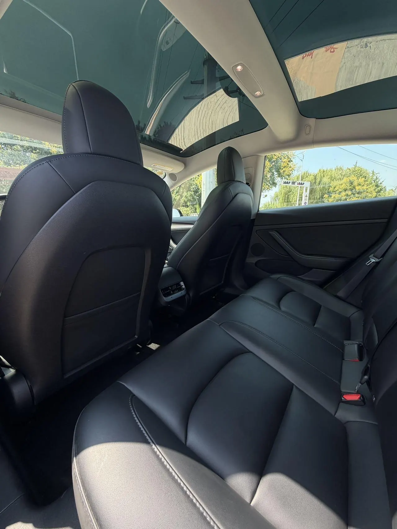 Tesla 2022 Model 3 rear-wheel drive version of automatic transmission 4