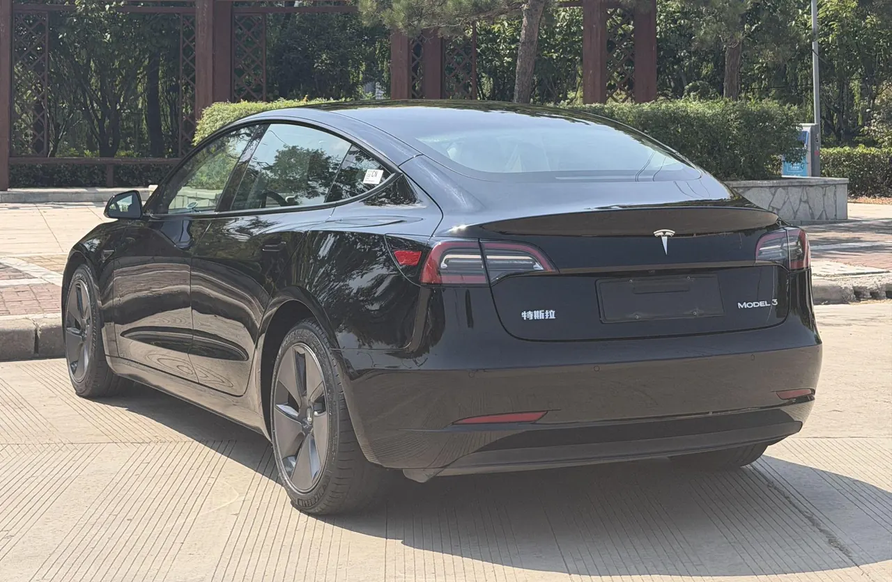 Tesla 2022 Model 3 rear-wheel drive version of automatic transmission 9