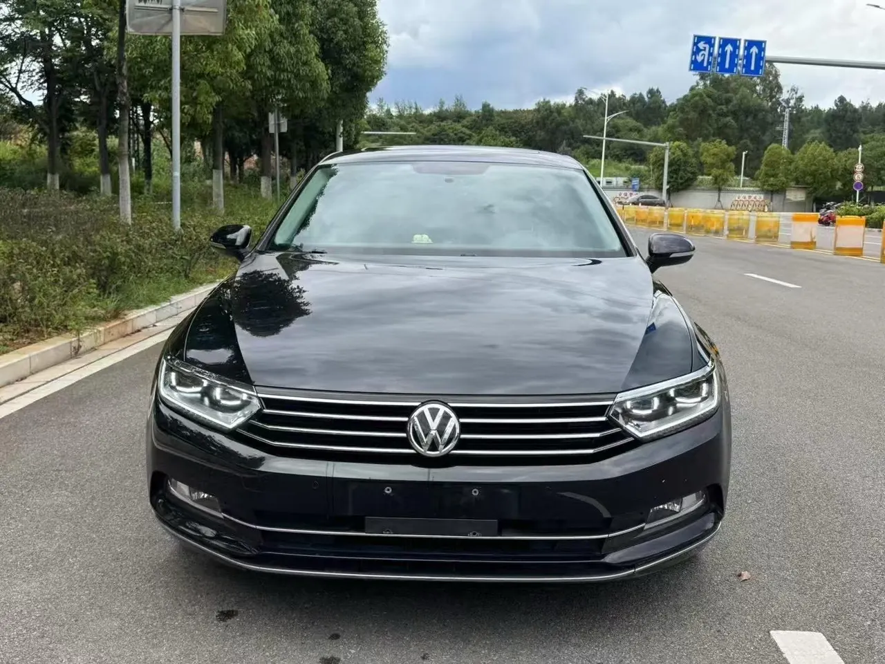 Volkswagen 2020 Magotan 2.0TSI 330TSI luxury automatic transmission 2