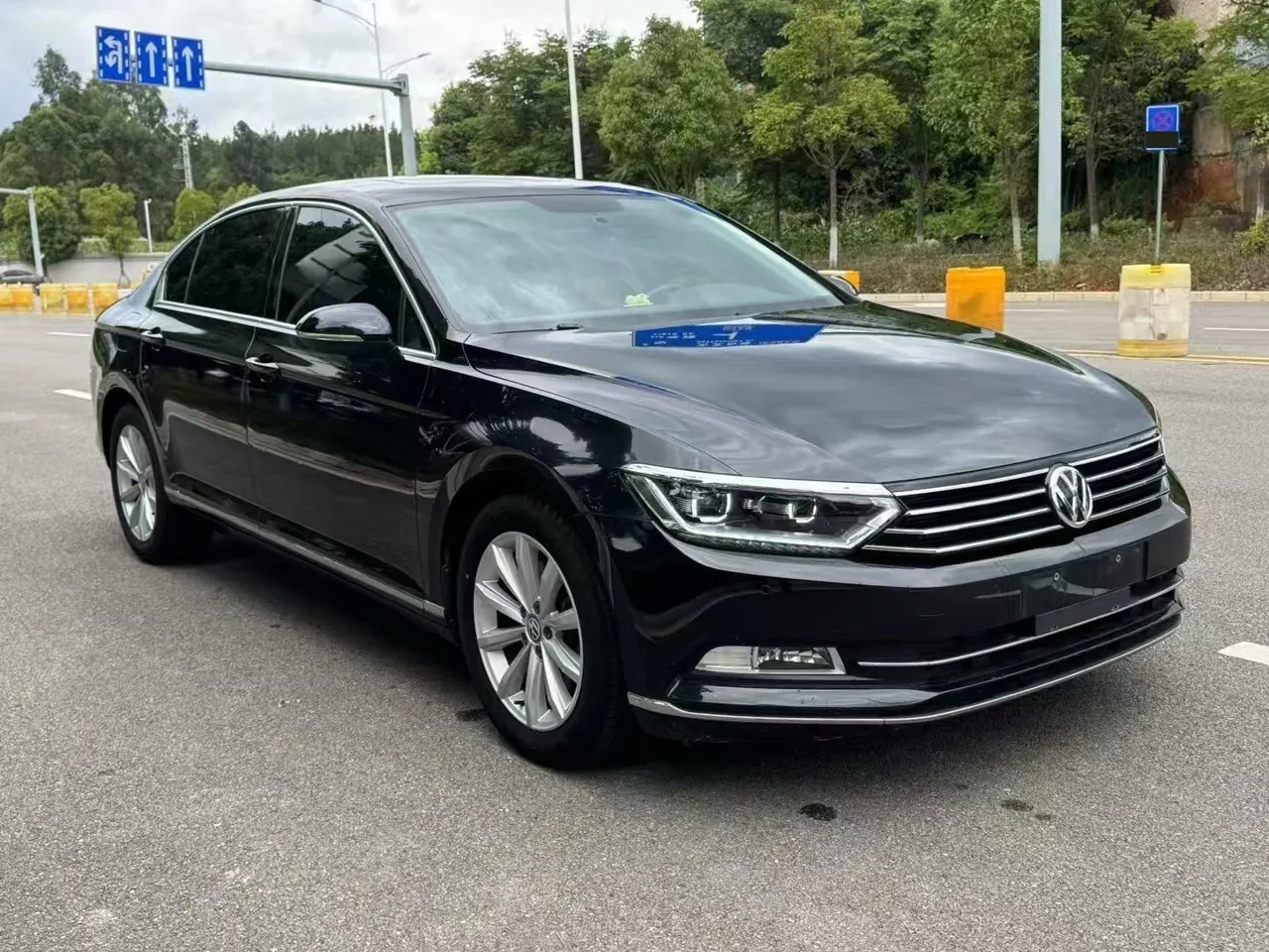 Volkswagen 2020 Magotan 2.0TSI 330TSI luxury automatic transmission 3
