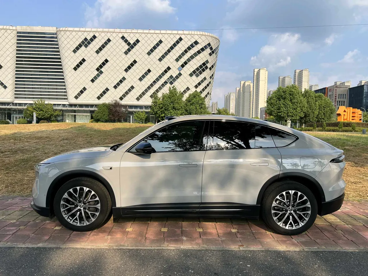 NIO 2024 EC6 75kWh automatic transmission 2