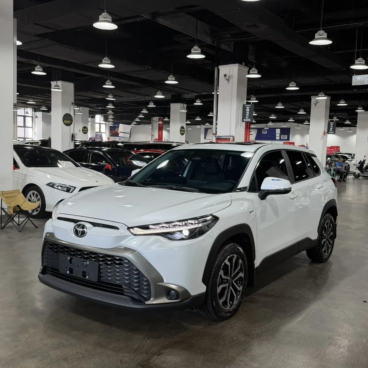 打开图片灯箱:Toyota 2024 Fenglanda Shuangqing 2.0 Stepless Intelligent Electric Hybrid Deluxe Automatic Gear