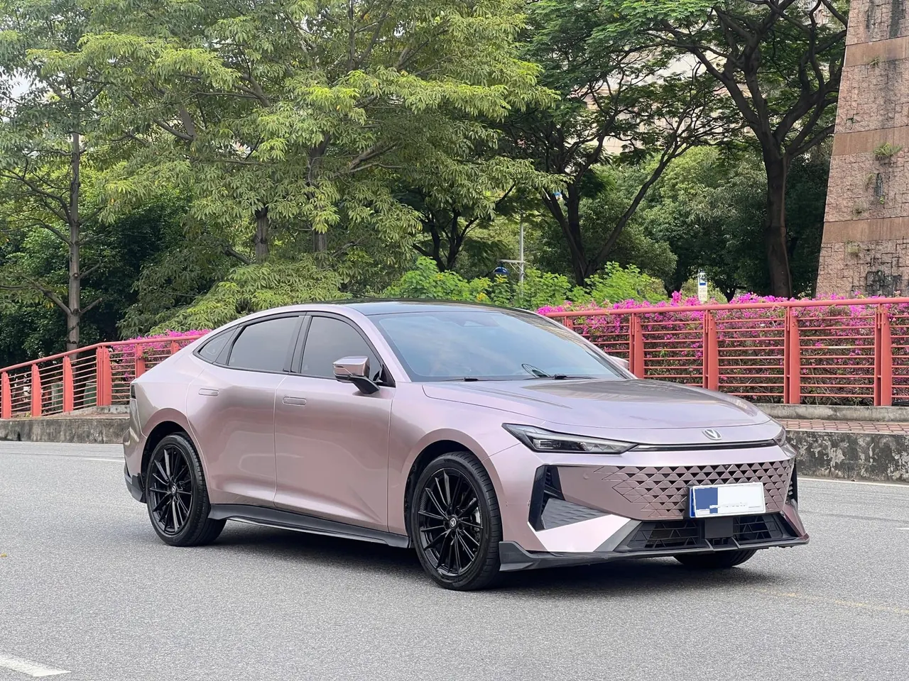 ChangAn 2024 UNI-V 1.5T Distinguished Sports Automatic 3