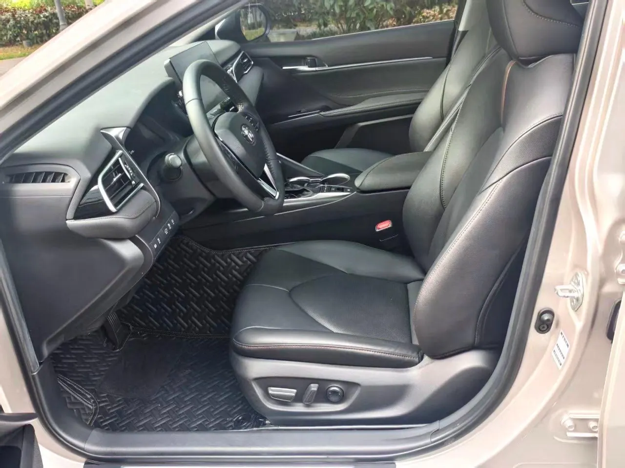 Toyota 2021 Camry 2.5G Deluxe Edition Automatic Gear 5