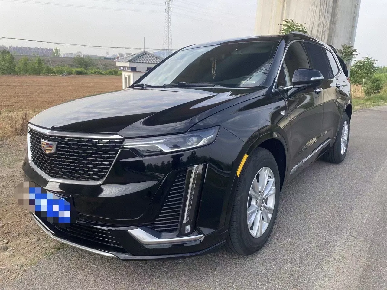 打开图片灯箱:Cadillac 2022 XT6 48V 2.0T 6-seat four-wheel drive fashion automatic gear