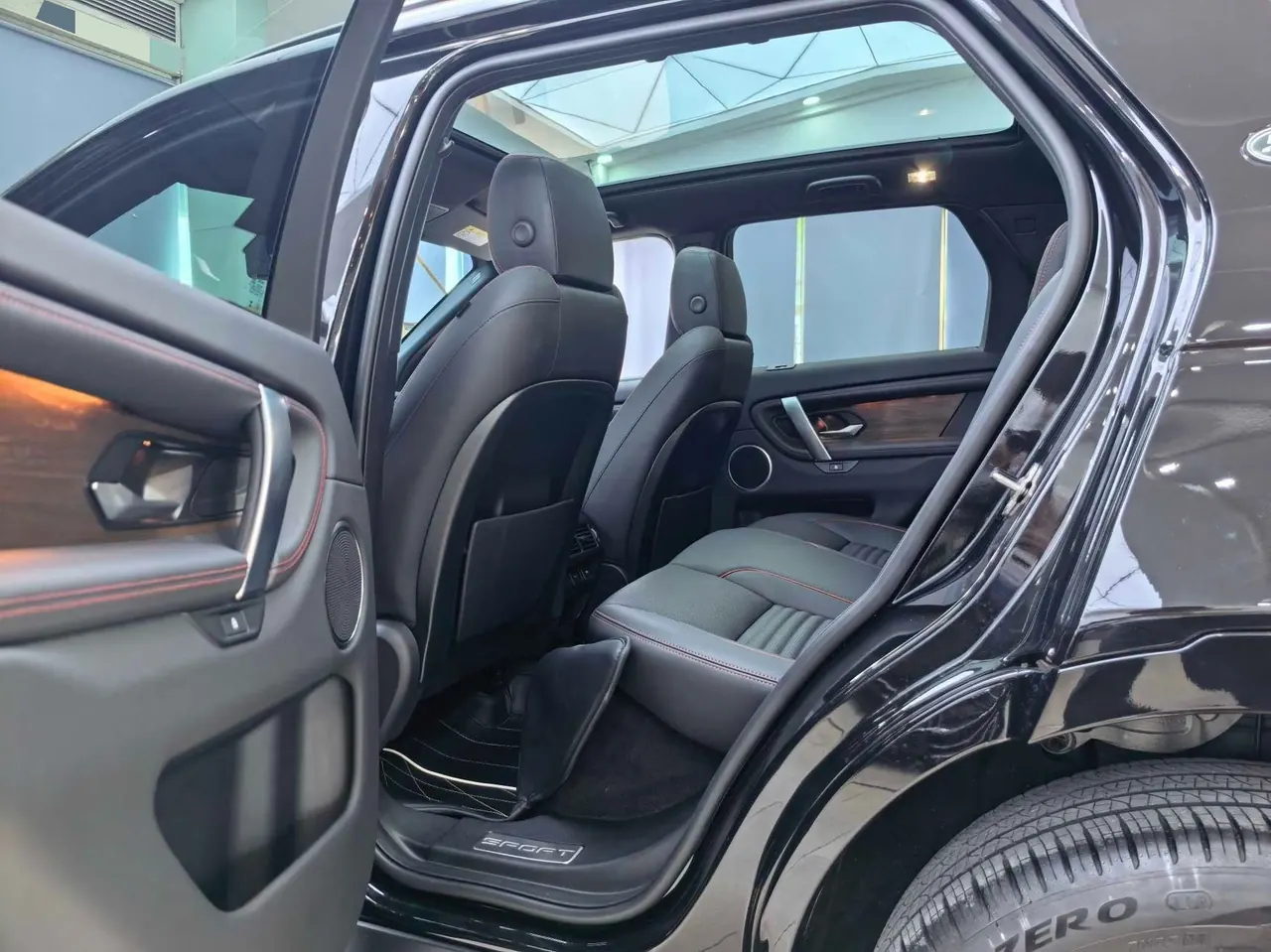Land Rover 2023 Discovery Sports Edition 48V 2.0T 249PS R-Dynamic S Performance Edition Automatic Gear 5