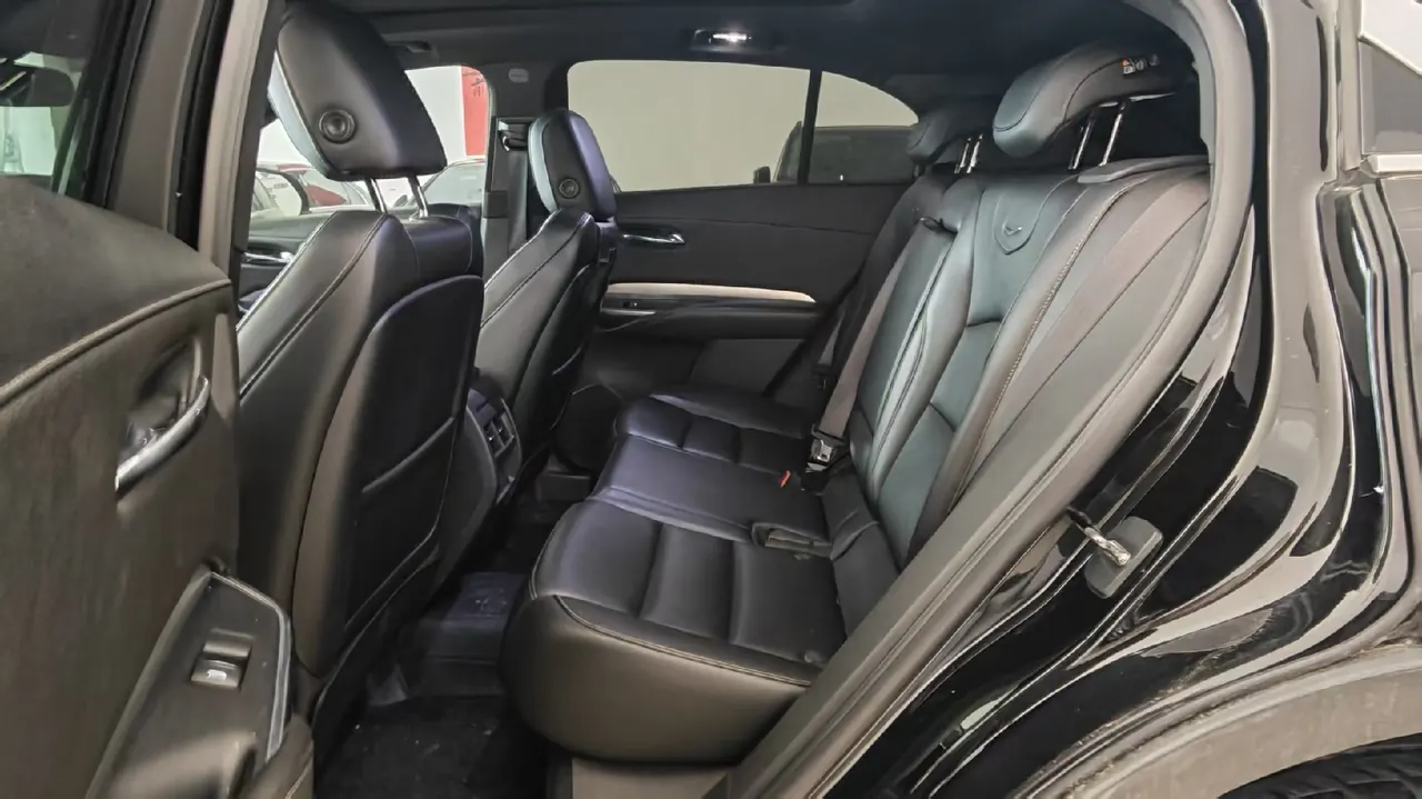Cadillac 2020 XT4 2.0T 28T Two-Drive Luxury Automatic Gear 8