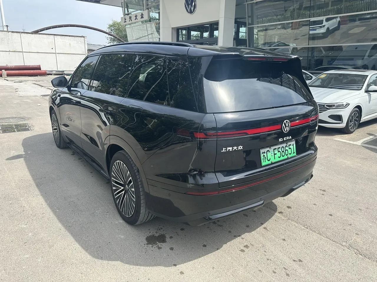 Volkswagen 2026 ID.ERA 9X Max 4-wheel drive automatic gear 3