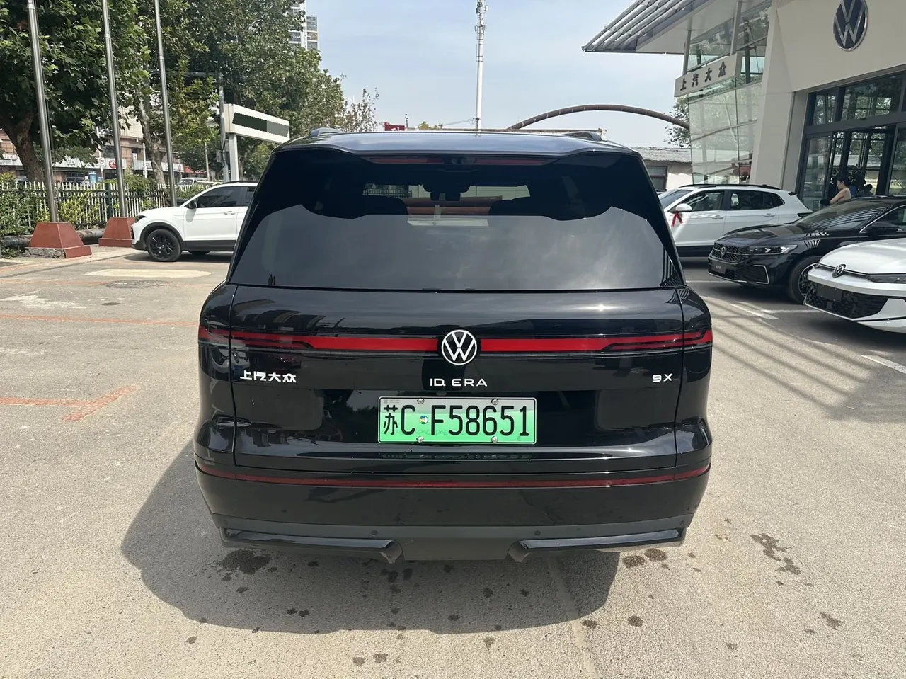Volkswagen 2026 ID.ERA 9X Max 4-wheel drive automatic gear 4