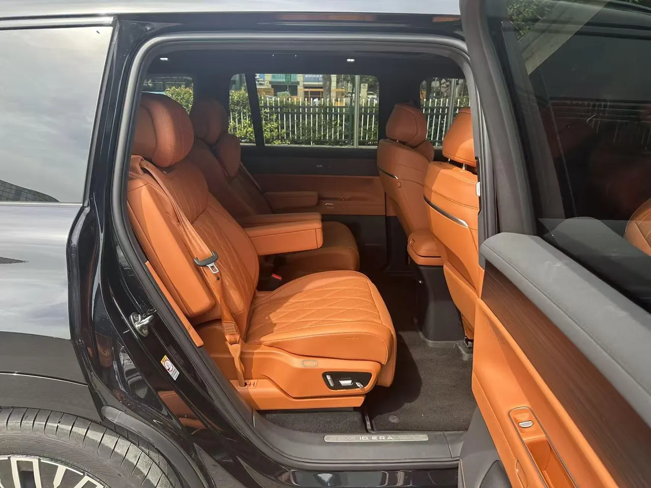 Volkswagen 2026 ID.ERA 9X Max 4-wheel drive automatic gear 9