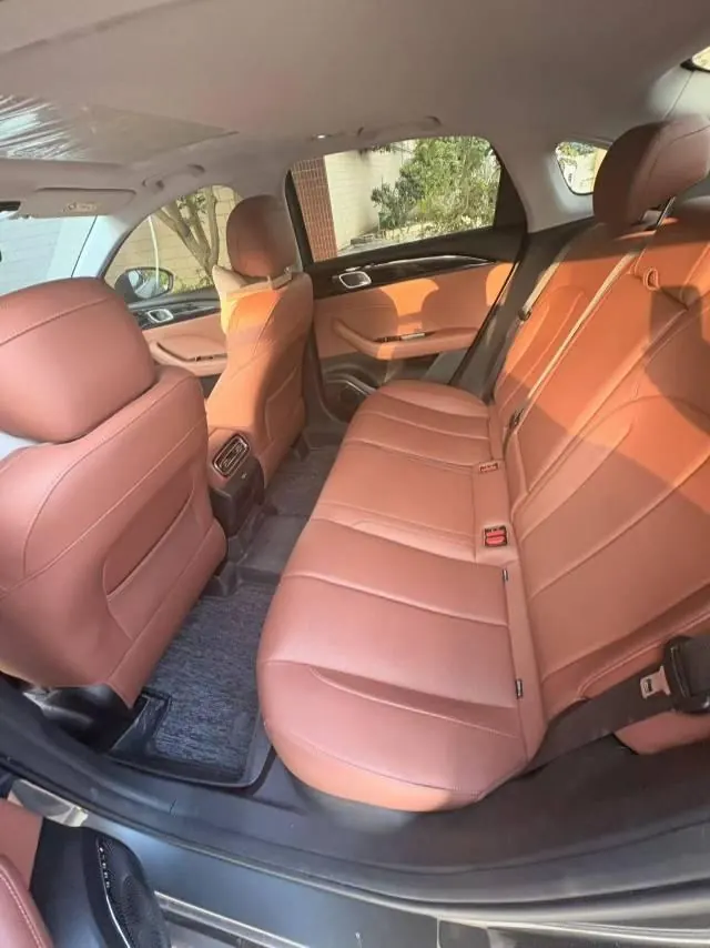 Geely 2026 Emgrand – Sedan 1.5T Flagship Automatic 3