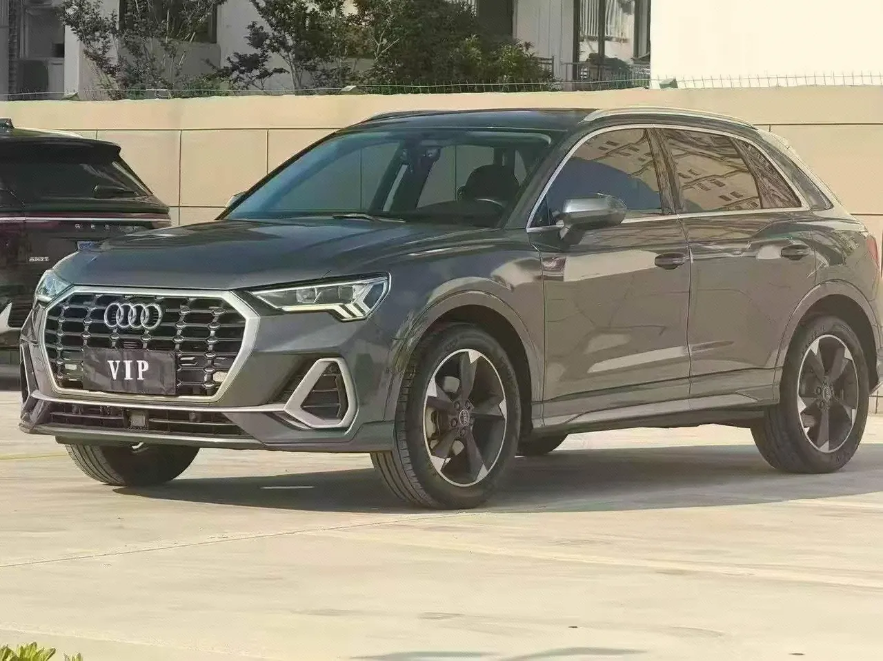 Открыть галерею: Audi 2022 Q3 1.4TFSI 35TFSI Aggressive Dynamic Automatic