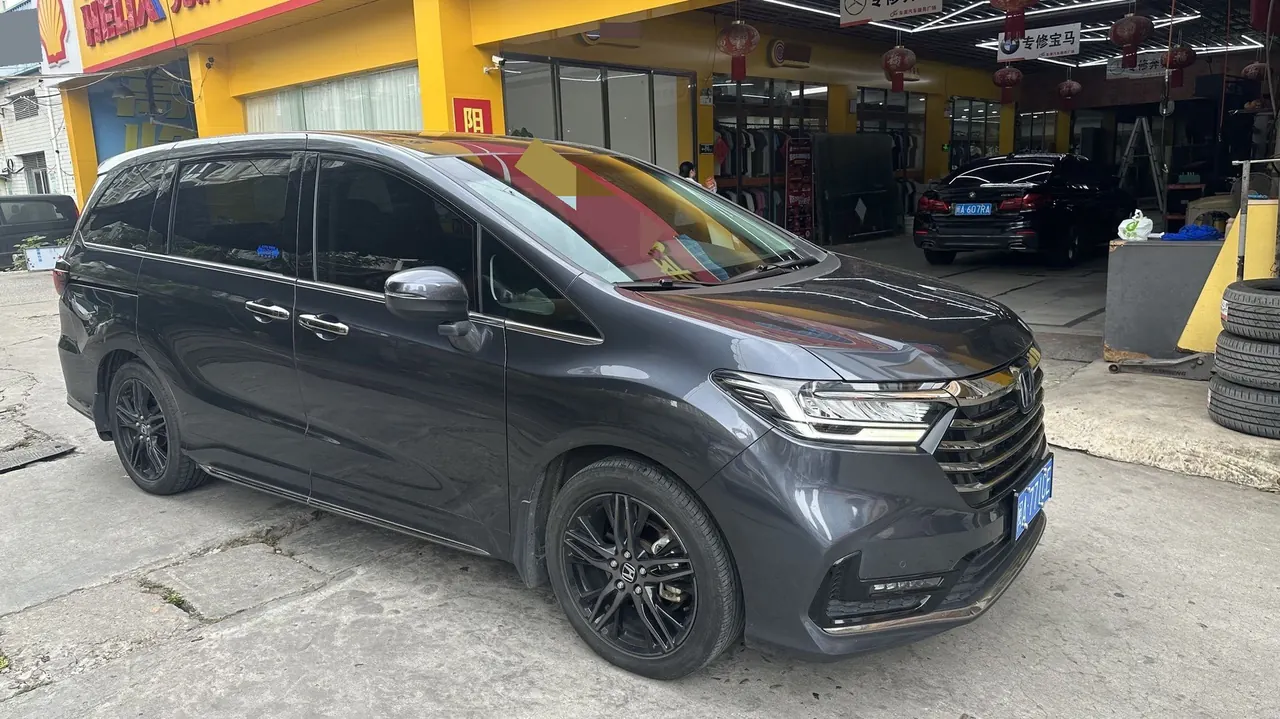 Honda 2022 Odyssey Hybrid 2.0 Stepless Sharp Extreme Edition Automatic Gear 3