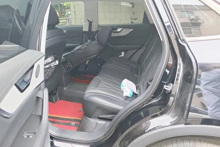 HongQi 2025 HS5 2.0T Two-wheel Drive 600000 Commemorative Automatic Gear 6