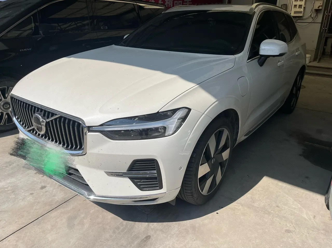 Volvo XC60 New Energy 2024 XC60 PHEV 2.0T T8 Long Endurance Four-wheel Drive Zhiya Deluxe Edition Automatic Gear - View 1