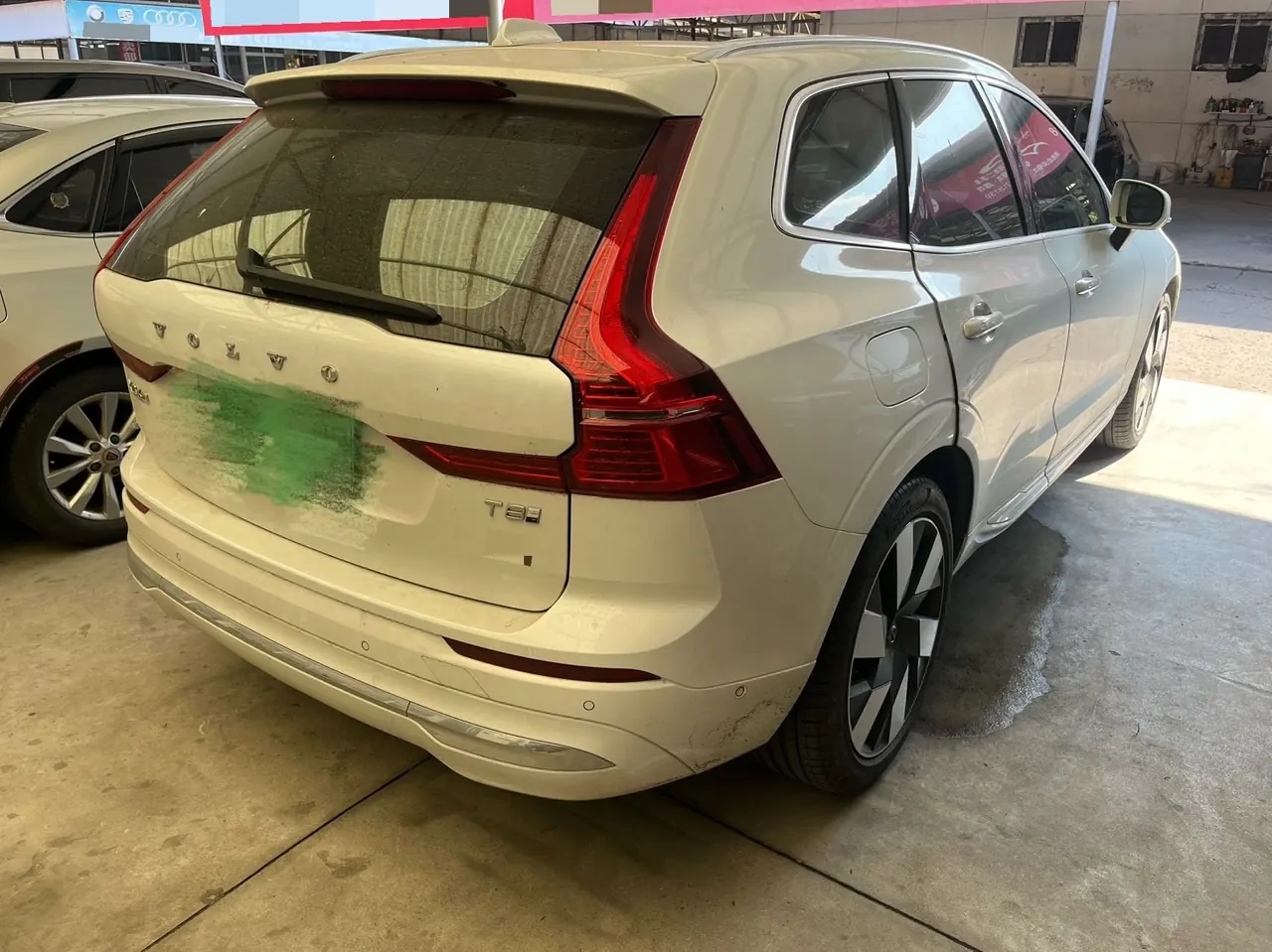 Volvo XC60 New Energy 2024 XC60 PHEV 2.0T T8 Long Endurance Four-wheel Drive Zhiya Deluxe Edition Automatic Gear 2