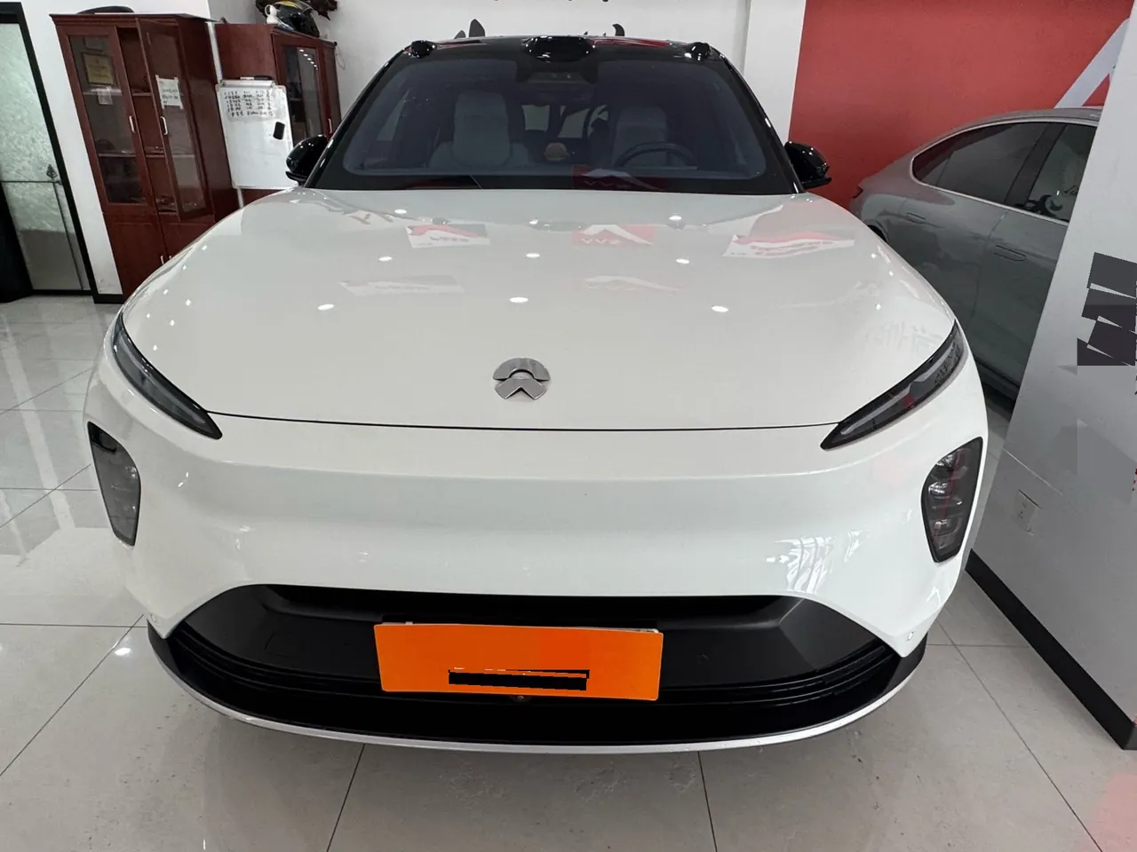 NIO 2024 ES 8 100kWh automatic gear 3