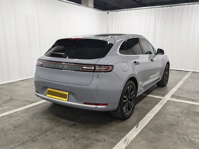 AITO 2025 AITO M5 extended-range Ultra rear-drive automatic gear 2