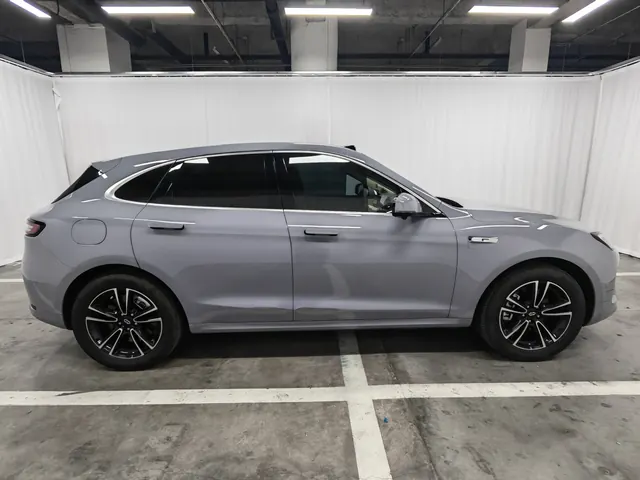 AITO 2025 AITO M5 extended-range Ultra rear-drive automatic gear 3