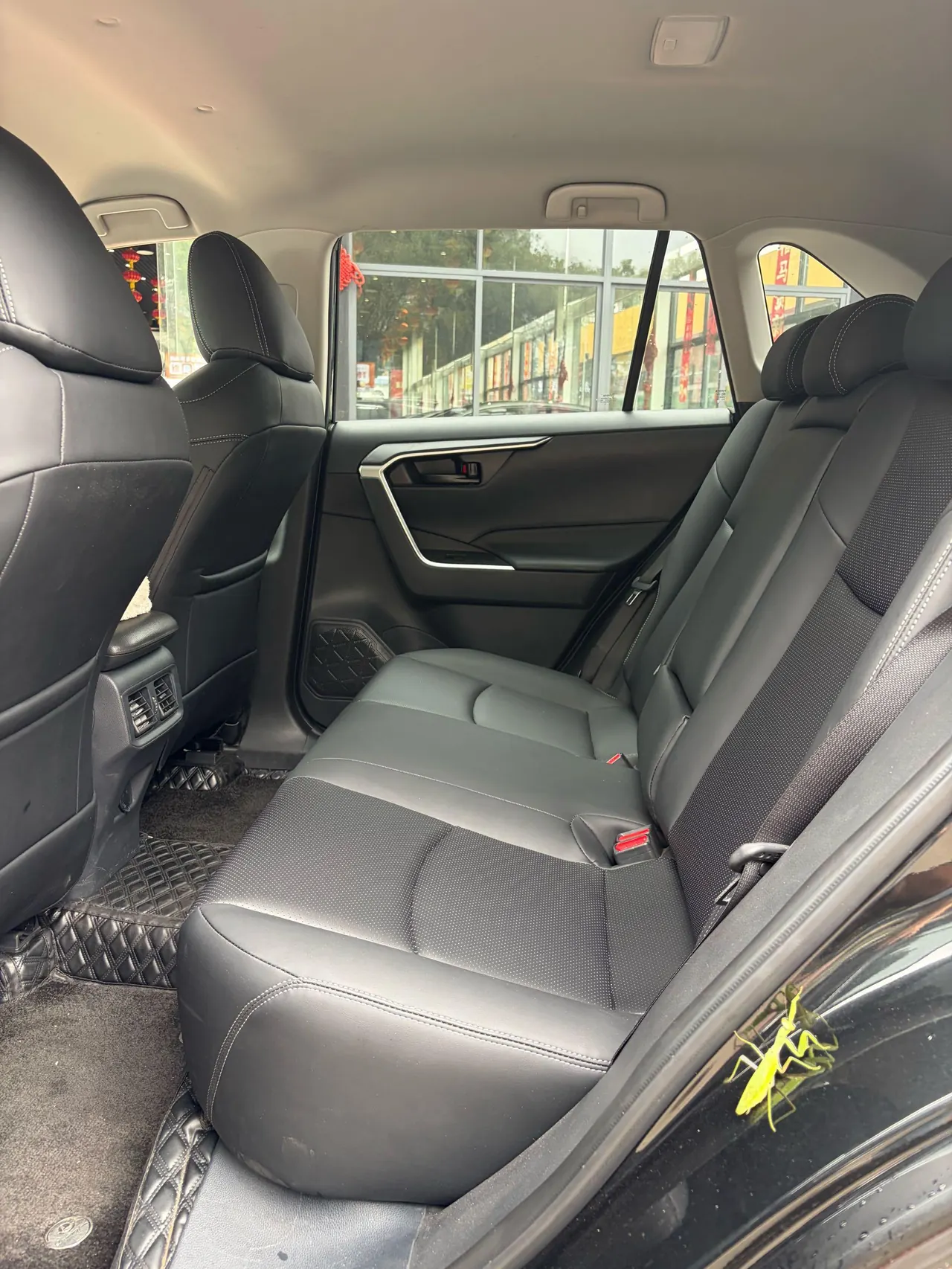 Toyota 2023 RAV4 Rongbo 2.0 Stepless Two-Drive City Edition Automatic Gear 3