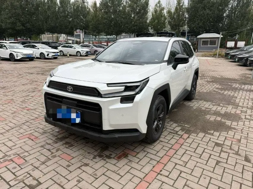 Открыть галерею: Toyota 2026 RAV4 Rongfang Double Engine 2.0 Stepless Two-Drive Elite Automatic Gear