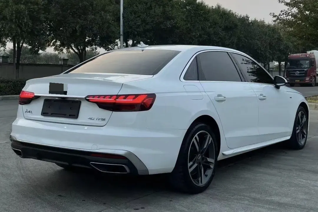 Audi 2020 A4L 2.0TFSI 40TFSI Quattro Deluxe Elegant Automatic 4