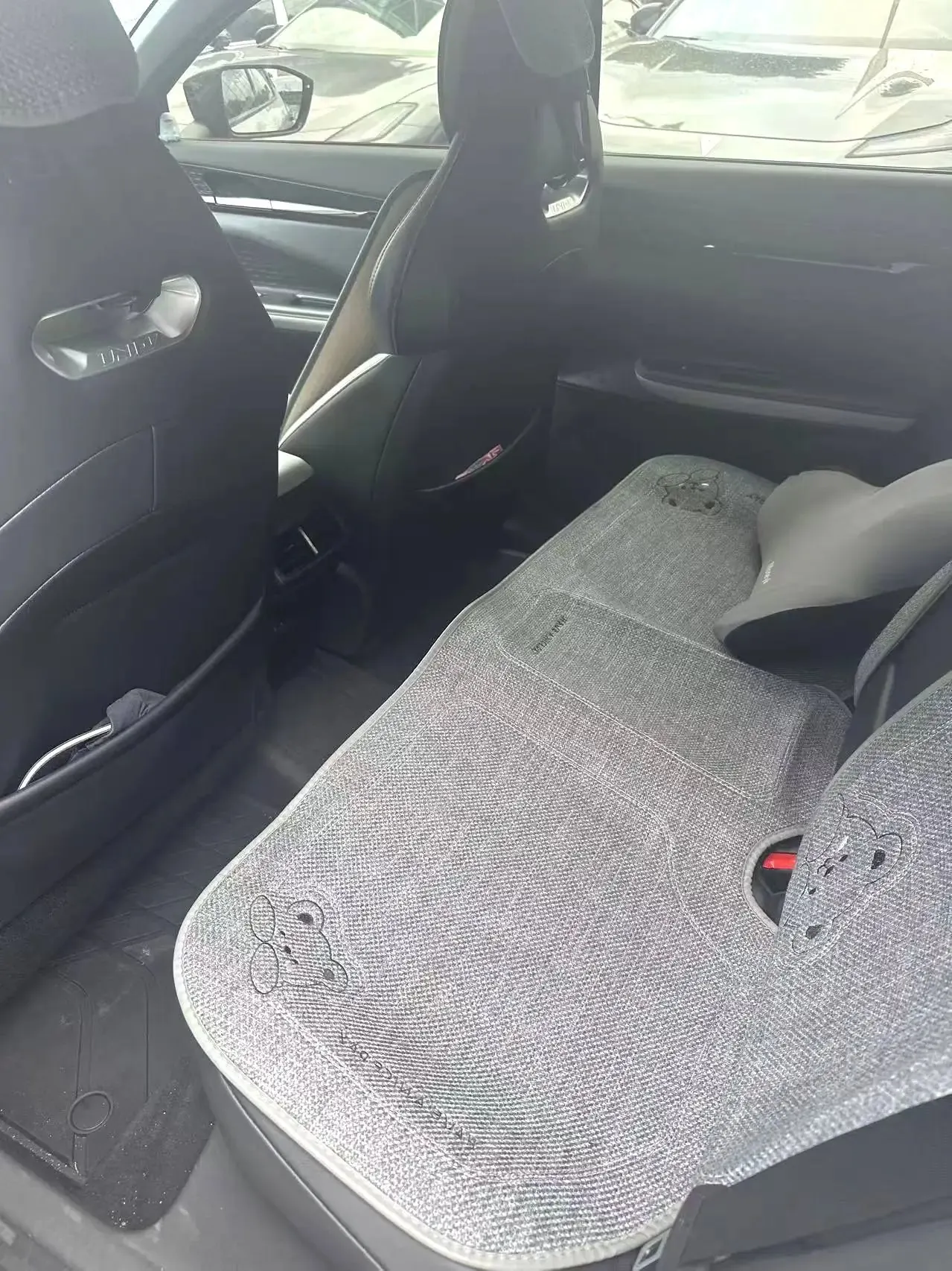 ChangAn 2023 UNI-T 1.5T honorable automatic gear 2