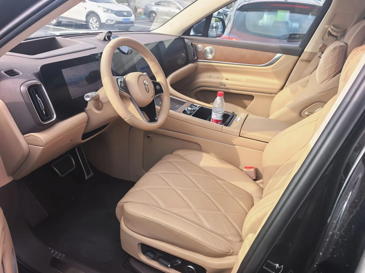AITO 2025 AITO M9 EV pure electric Max version 100kWh6 seat version automatic gear 2