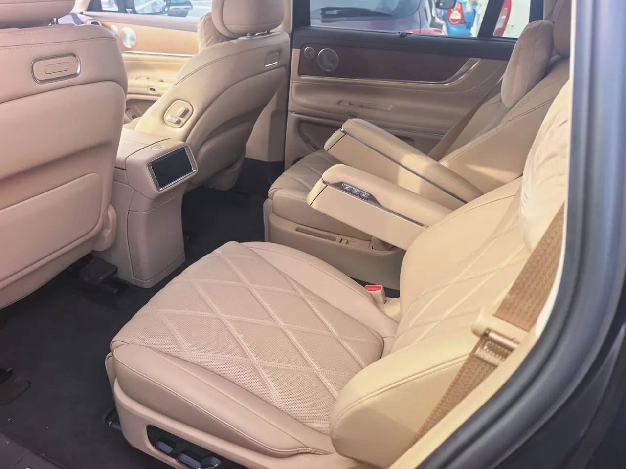 AITO 2025 AITO M9 EV pure electric Max version 100kWh6 seat version automatic gear 3