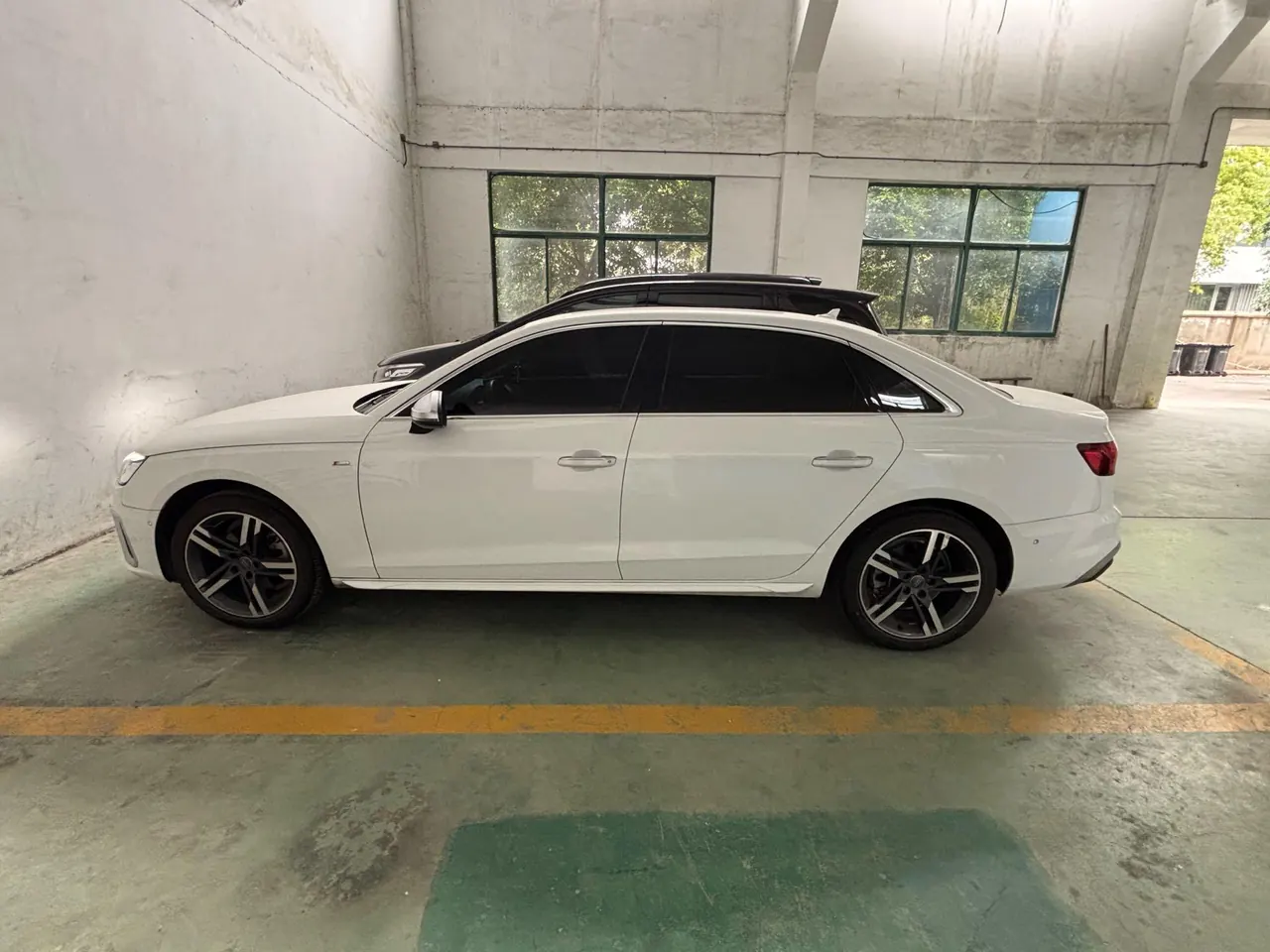 Audi 2020 A4L 2.0TFSI 40TFSI Deluxe Dynamic Automatic 2
